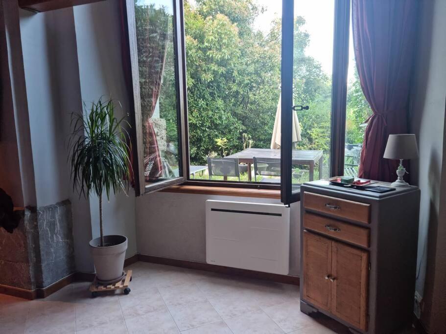 Chateau D'Uriage - Duplex Avec Terrasse Privative Saint-Martin-d'Uriage Bagian luar foto